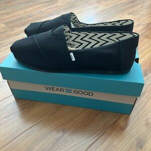 TOMS Men’s Black Alpargata Loafer